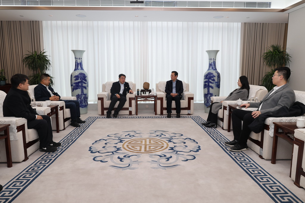 新型能源公司_調整大小